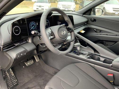 2026 Hyundai ELANTRA HEV SEL