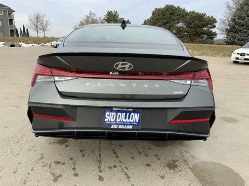 2026 Hyundai ELANTRA HEV SEL