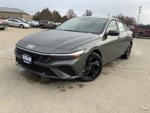 2026 Hyundai ELANTRA HEV SEL