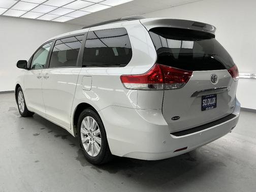 2013 Toyota Sienna XLE