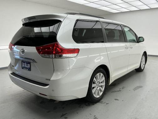 2013 Toyota Sienna XLE