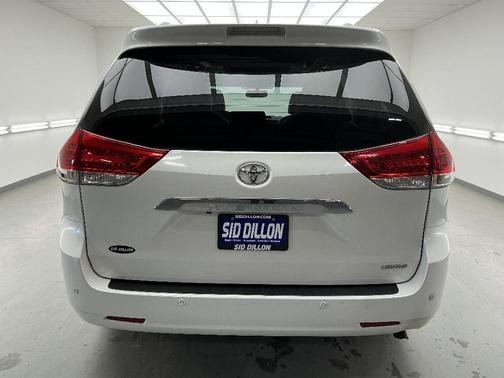 2013 Toyota Sienna XLE
