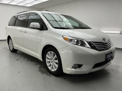 2013 Toyota Sienna XLE