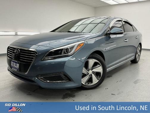 2016 Hyundai SONATA Hybrid Limited