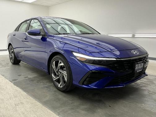 2025 Hyundai ELANTRA SEL Convenience
