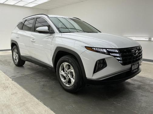 White Pearl 2024 Hyundai TUCSON SEL