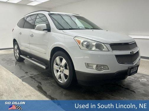 Summit White 2009 Chevrolet Traverse LTZ