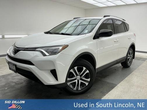 Super White 2018 Toyota RAV4 LE