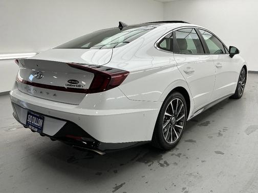 2022 Hyundai SONATA Limited