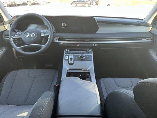 2025 Hyundai PALISADE SE