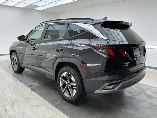 Phantom Black 2025 Hyundai TUCSON SEL