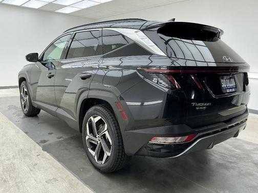Phantom Black 2022 Hyundai TUCSON Limited