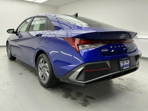 2024 Hyundai ELANTRA HEV Blue