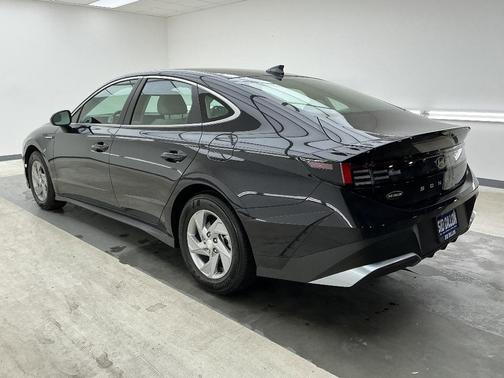 Carbon Blue 2025 Hyundai SONATA SE
