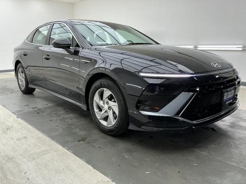 Carbon Blue 2025 Hyundai SONATA SE