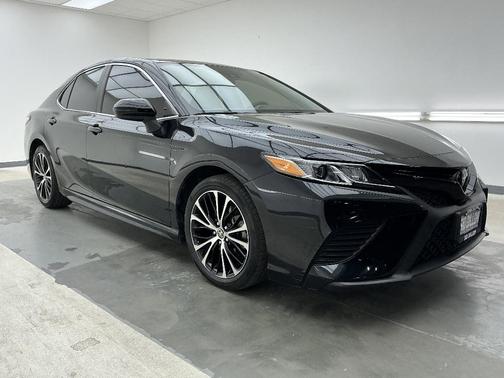 Midnight Black Metallic 2020 Toyota Camry SE Nightshade