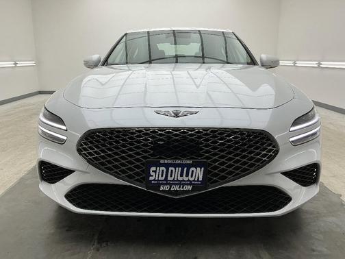 Uyuni White 2023 Genesis G70 2.0T