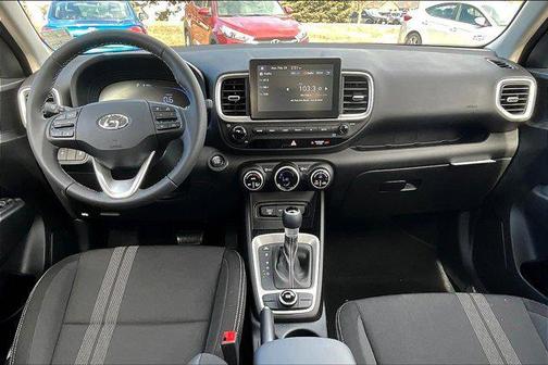 2025 Hyundai VENUE SEL