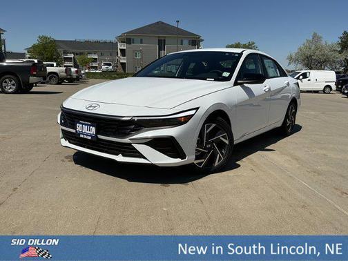 2025 Hyundai ELANTRA HEV SEL