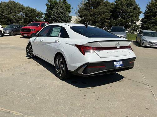 2025 Hyundai ELANTRA HEV SEL