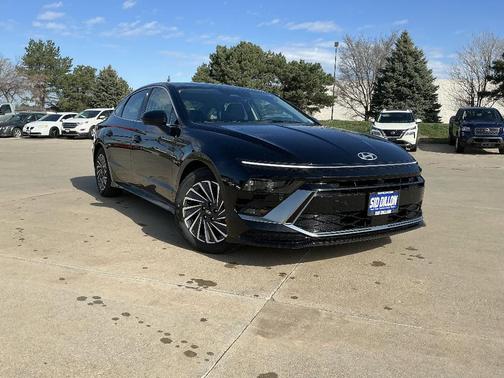 2025 Hyundai SONATA Hybrid Limited