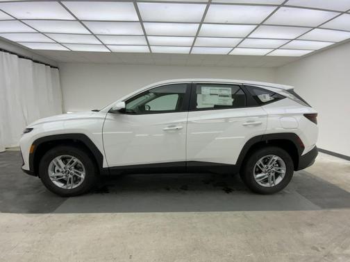 Serenity White Pearl 2026 Hyundai TUCSON SE