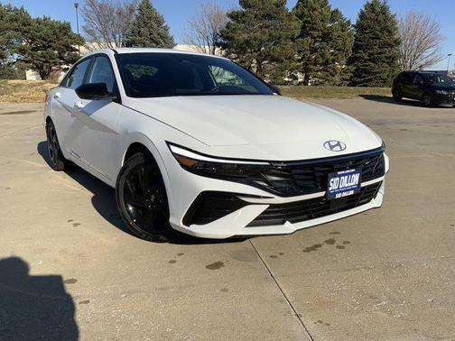 2026 Hyundai ELANTRA SEL