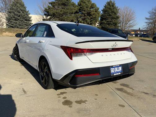 2026 Hyundai ELANTRA SEL