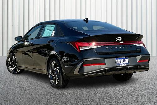 2025 Hyundai ELANTRA HEV SEL