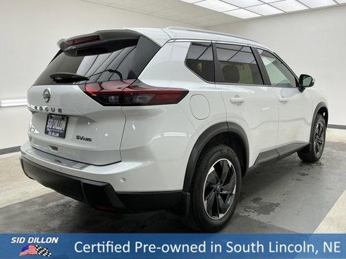 Everest White P 2024 Nissan Rogue SV