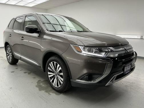 2019 Mitsubishi Outlander ES