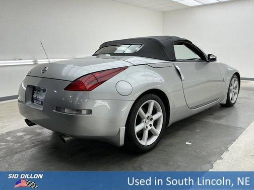Chrome Silver 2005 Nissan 350Z Touring