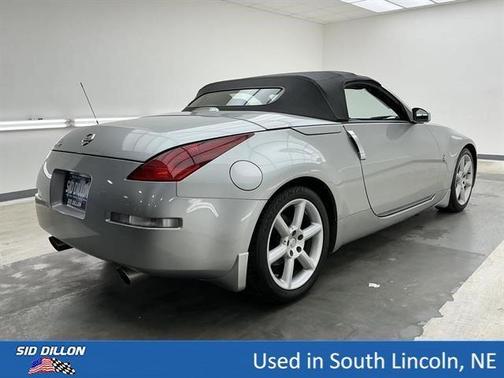 Chrome Silver 2005 Nissan 350Z Touring