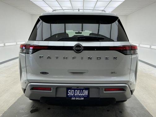 White 2024 Nissan Pathfinder SL