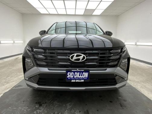 Phantom Black 2026 Hyundai TUCSON SE