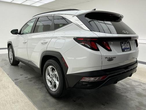 White Pearl 2024 Hyundai TUCSON SEL