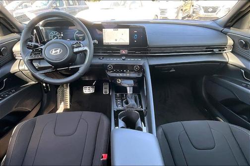 2025 Hyundai ELANTRA HEV SEL
