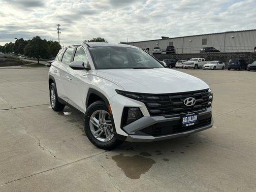 2025 Hyundai TUCSON SE