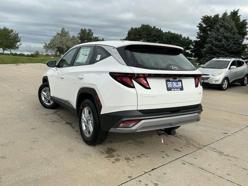 2025 Hyundai TUCSON SE