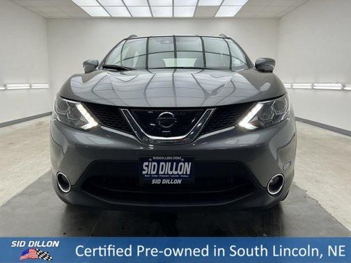 Gun Metallic 2017 Nissan Rogue Sport SL