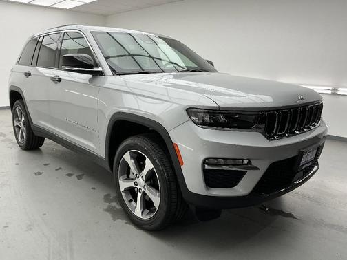 Silver Zynith 2025 Jeep Grand Cherokee Limited