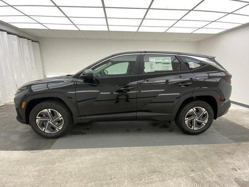 Ash Black 2026 Hyundai TUCSON Hybrid Blue SE