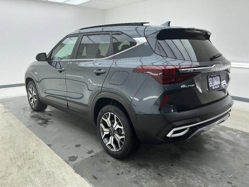 2023 Kia Seltos EX