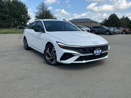 2025 Hyundai ELANTRA HEV SEL