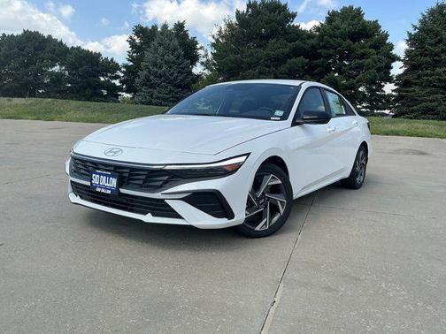2025 Hyundai ELANTRA HEV SEL