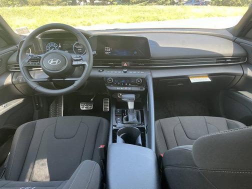 2025 Hyundai ELANTRA HEV SEL
