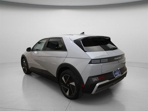 2025 Hyundai IONIQ 5 SE