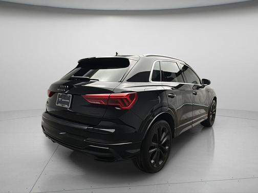 Mythos Black Metallic 2020 Audi Q3 45 S line Premium Plus