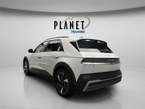 2025 Hyundai IONIQ 5 SEL