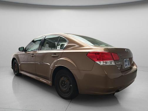 Caramel Bronze Pearl 2011 Subaru Legacy 2.5i
